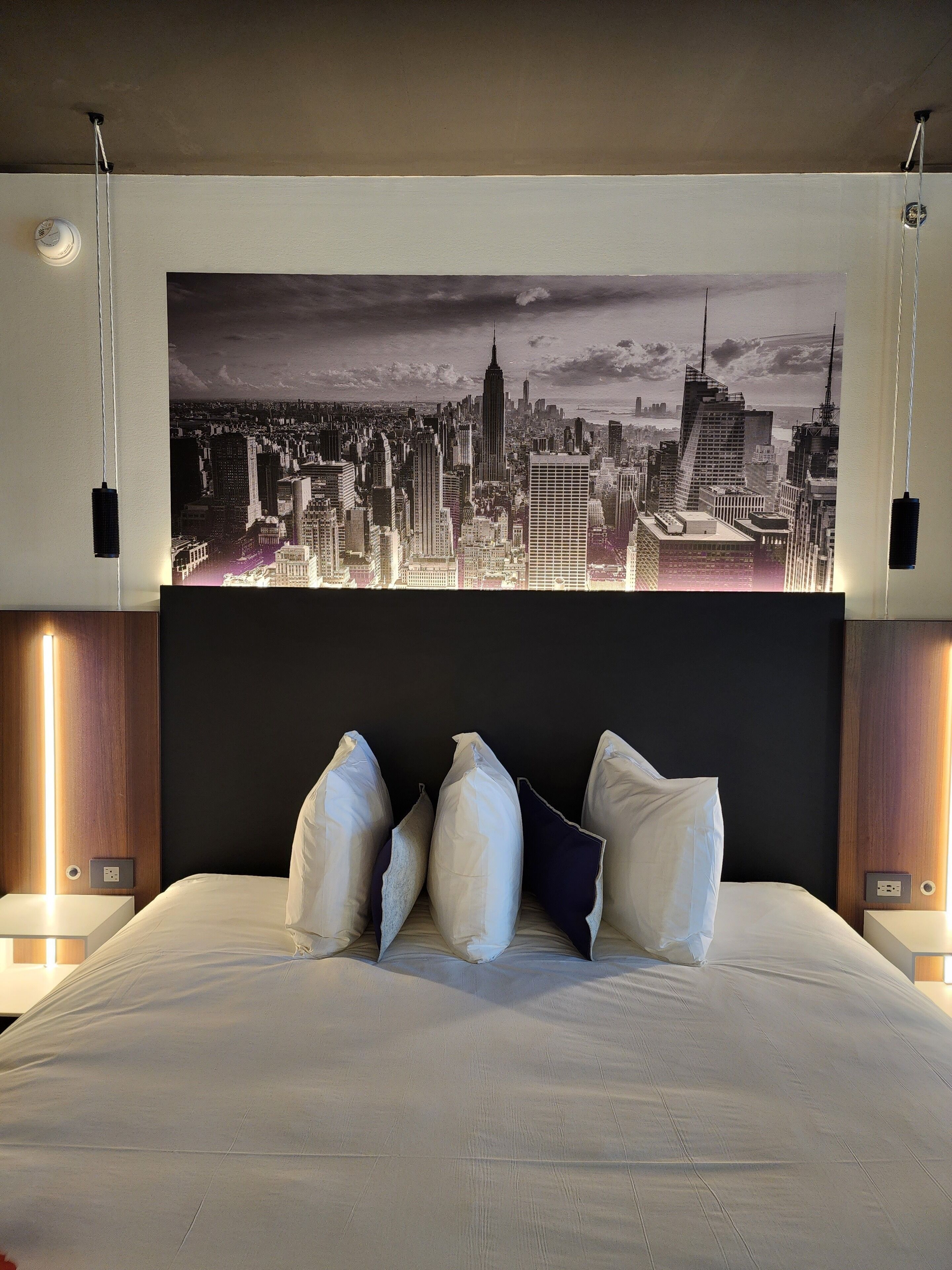 grand comfort king plus | desk, laptop workspace, blackout curtains, soundproofing