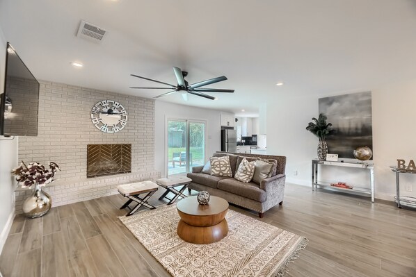 تلفزيون ذكي