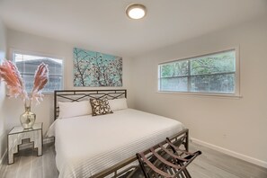 3 عدّة غرف نوم ومكواة/لوح كي وسرير سفر وواي فاي مجانًا