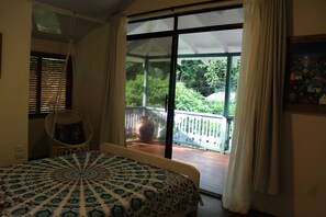 3 bedrooms, in-room safe, desk, iron/ironing board - Caribbean beachfront home with private cabana (Manzanillo)
