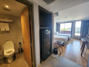 Executive Studio, 2 Katil Bujang (Single), Kitchenette | Balkoni