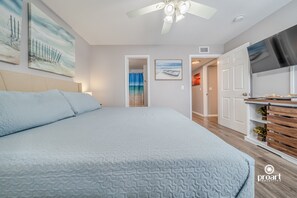 3 bedrooms, desk, iron/ironing board, free WiFi