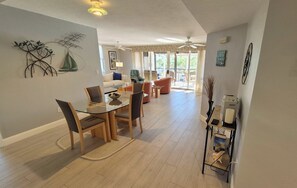 Smart TV, DVD player, books, stereo