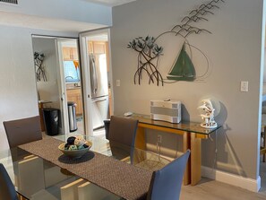 Unclassified image, 3 of 18, button