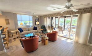 Smart TV, DVD player, books, stereo