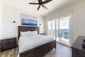 8 quartos, ferros/tábuas de passar roupa, Wi-Fi, roupa de cama