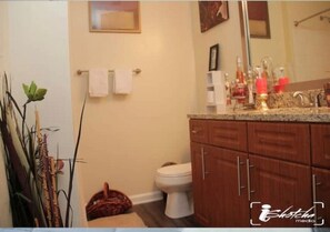 Combined shower/bathtub