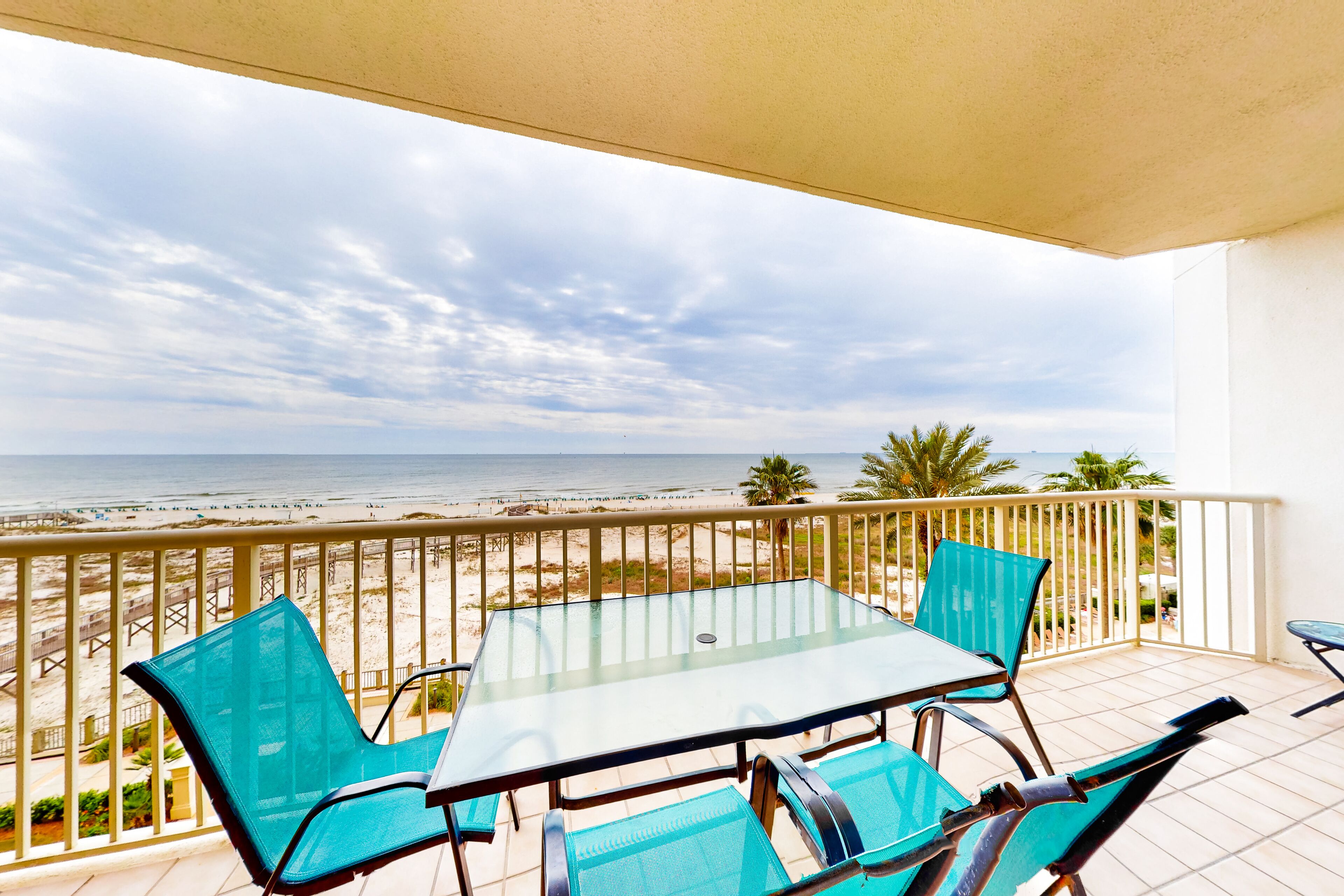 Gorgeous Beach Condo w/Stunning Gulf Views, Shared Hot Tub & Pool, Free WiFi