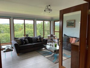 Apartment, Multiple Beds | Living room