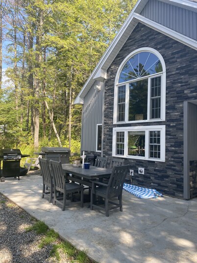 Maine Lakeside Retreat
