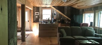 Sentner House River/Rustic Retreat - Clarion River Dock on 650 Wooded acres