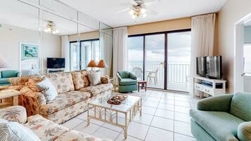 Een televisie en een dvd-speler