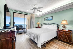 3 bedrooms, iron/ironing board, internet, bed sheets