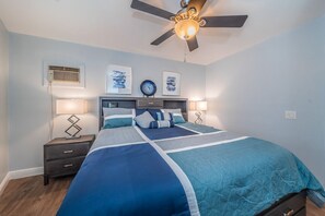 2 bedrooms, free WiFi, bed sheets - Available for Thanksgiving! Great location - shops, restaurants, festivals erc (Dunedin)