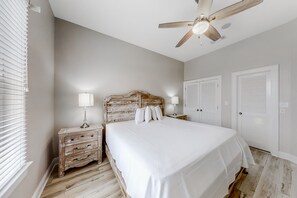 8 Schlafzimmer, Bügeleisen/Bügelbrett, kostenloses Internet, Bettwäsche