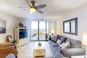 TV, DVD player - Wonderful home in beachfront complex with pool, WiFi & central AC (Orange Beach)