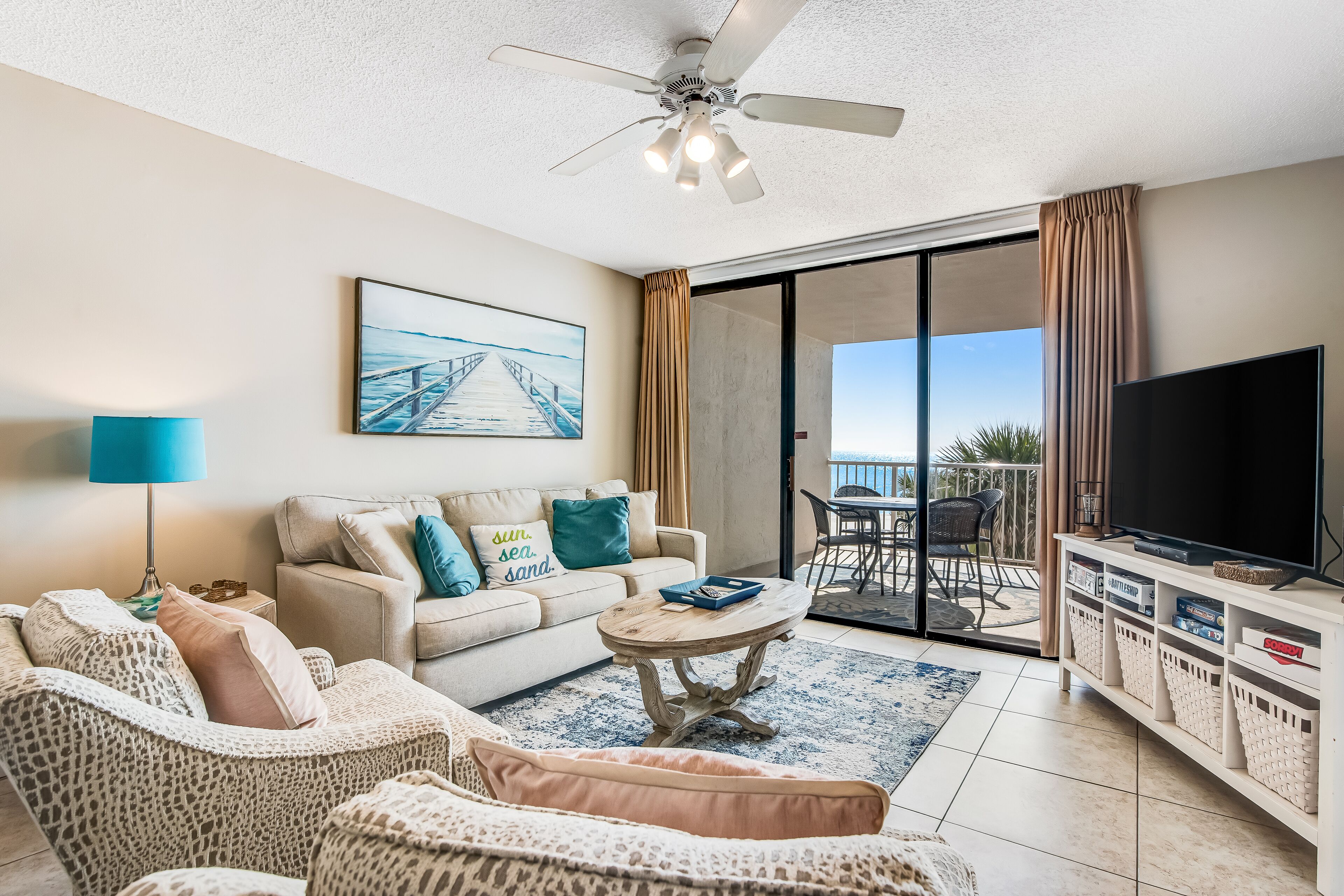 Beautiful home in beachfront luxury complex with pool, sauna & WiFi