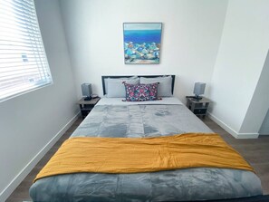 2 bedrooms, desk, iron/ironing board, free WiFi