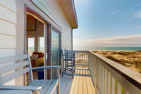 Property grounds - Direct gulf front condo with pools, hot tubs & central AC (Fort Morgan)