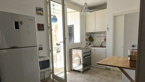 茶具/咖啡用具、冰箱、微波炉、烤箱