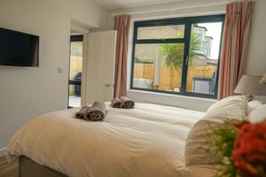 4 Schlafzimmer, Bügeleisen/Bügelbrett, WLAN, Bettwäsche