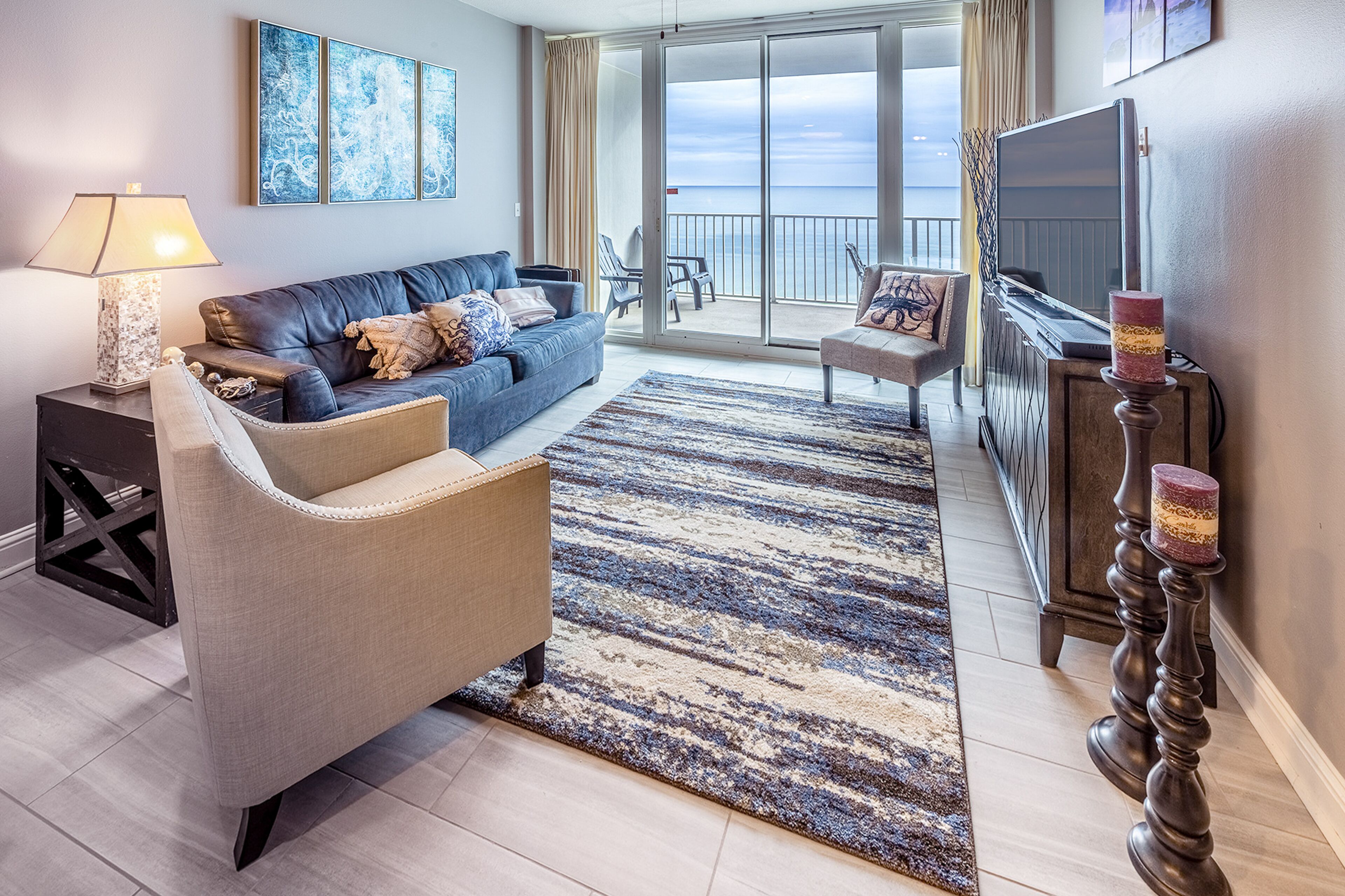 Gulf-Front Condo w/ Balcony, WiFi, Great View & Shared Hot Tubs/Pools/Sauna