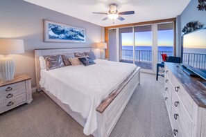 1 bedroom, internet, bed sheets - Gulf-Front Condo on the White Sand Beach w/ Shared Pools, Hot Tubs, Sauna & Gym (Gulf Shores)