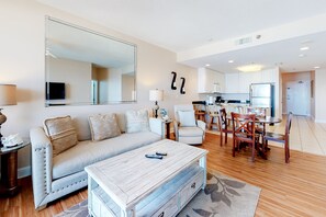 TV, DVD player - Gulf-Front Condo on the Beach w/ Balcony, AC, WiFi & Shared Hot Tubs/Pools/Gym (Gulf Shores)