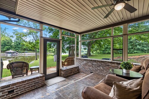 TOTAL RELAXATION at this lakefront cabin with private dock!