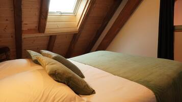 2 Schlafzimmer, Reisekinderbett, kostenloses WLAN, Bettwäsche