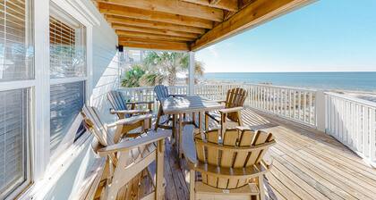 Beachfront home with gorgeous Gulf view, boardwalk, 3 decks & pool access