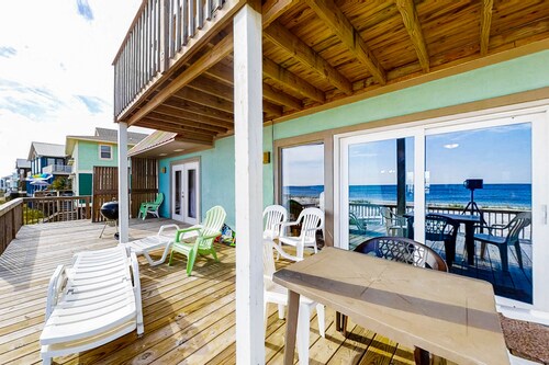 Beachfront house with balcony, deck, ocean view, central AC, & washer/dryer