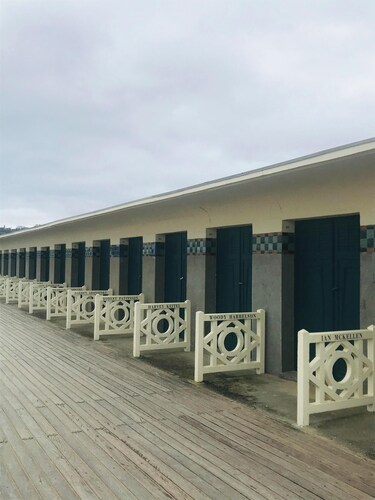 Cocoon Design - Comfortable and bright - Beachfront & Golden Triangle