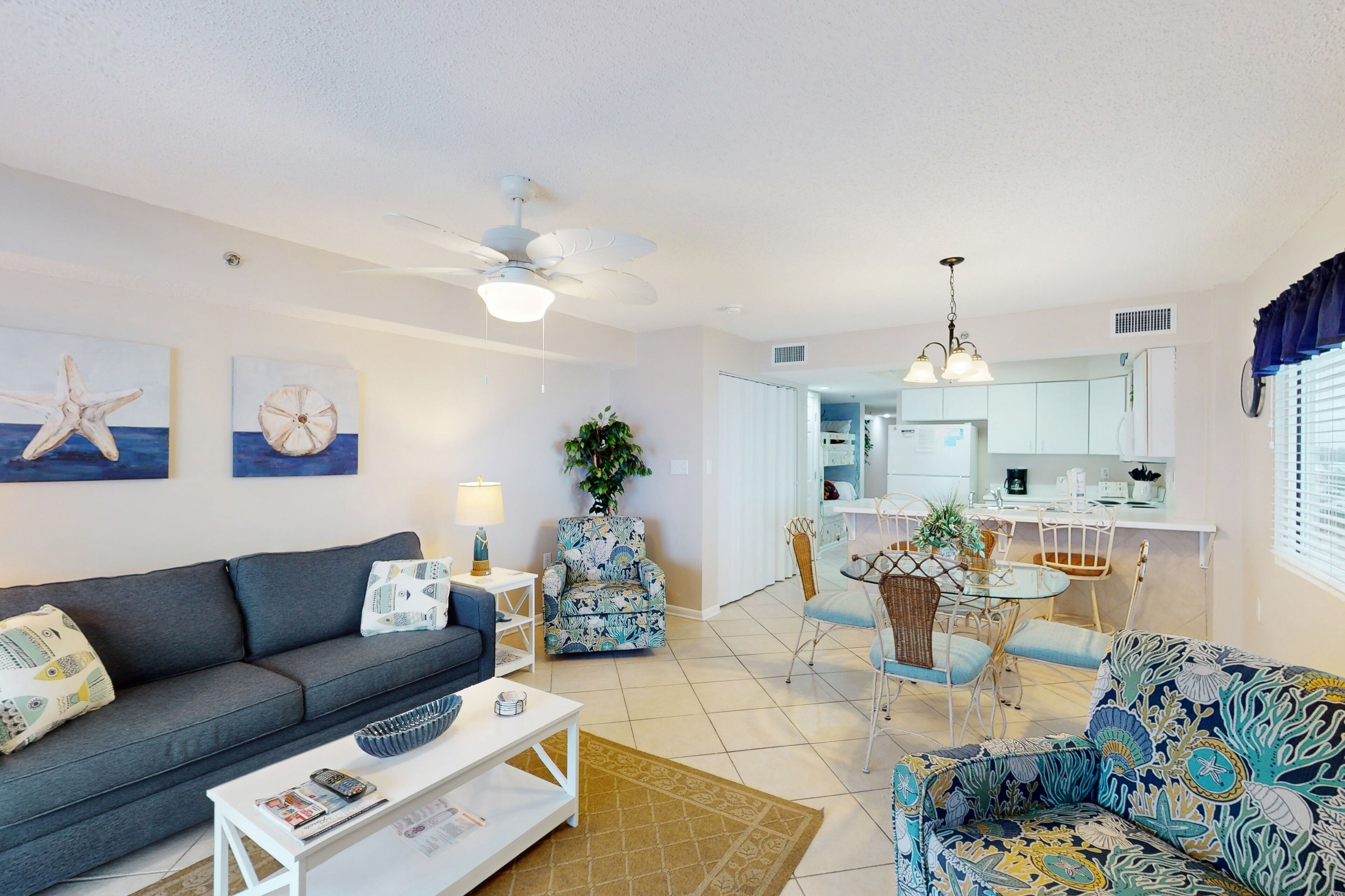 Gulf & Beachfront Condo w/Balcony, Central A/C, Shared Hot Tub, Pools, Free WiFi