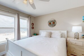 4 chambres, fer et planche à repasser, accès à Internet, literie fournie