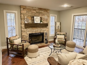 Smart TV, stereo, offices