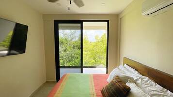 2 bedrooms, desk, free WiFi, bed sheets