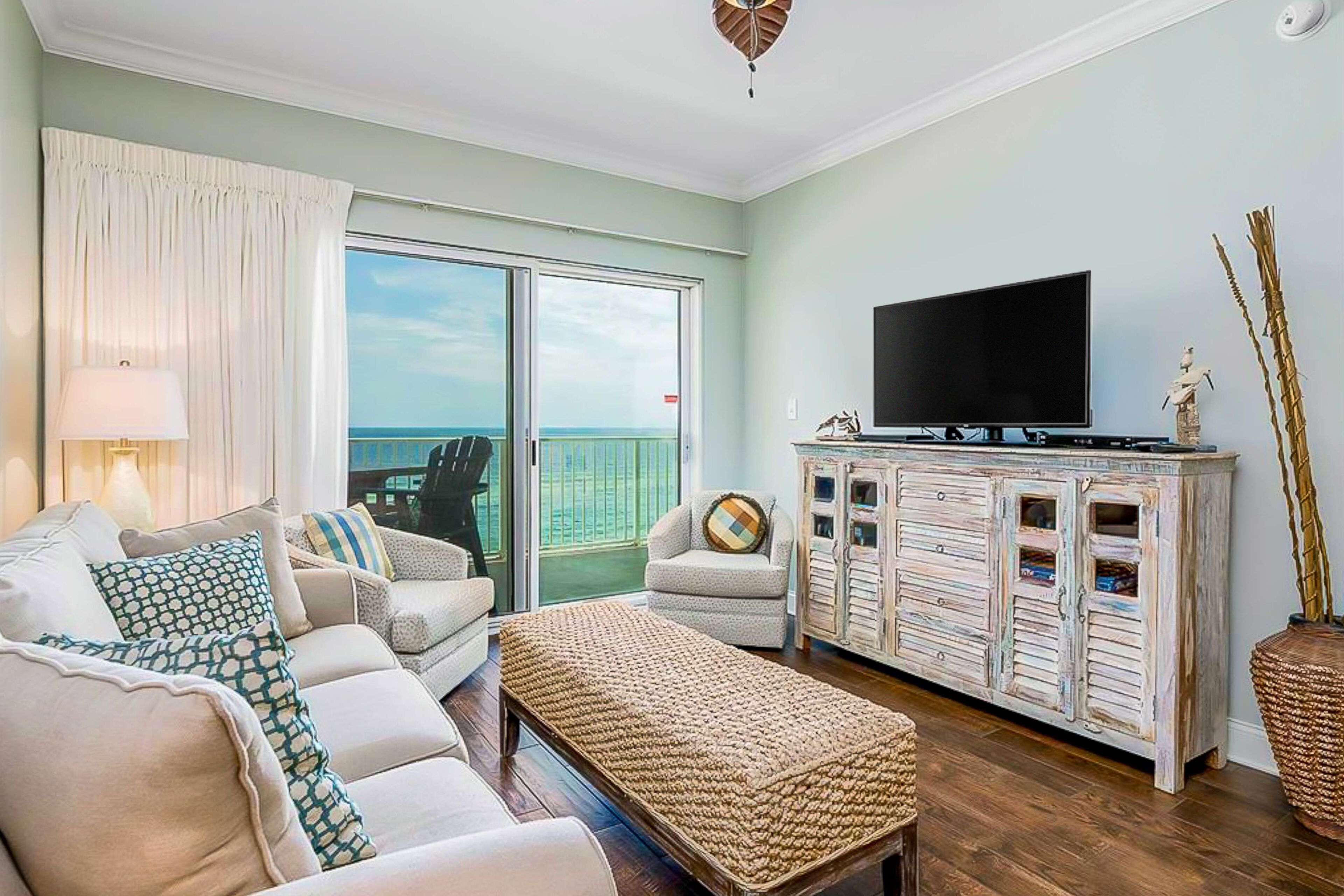 Gulf-Front Condo w/Shared Pool, Hot Tub, Sauna, Private Balcony, Beach Access