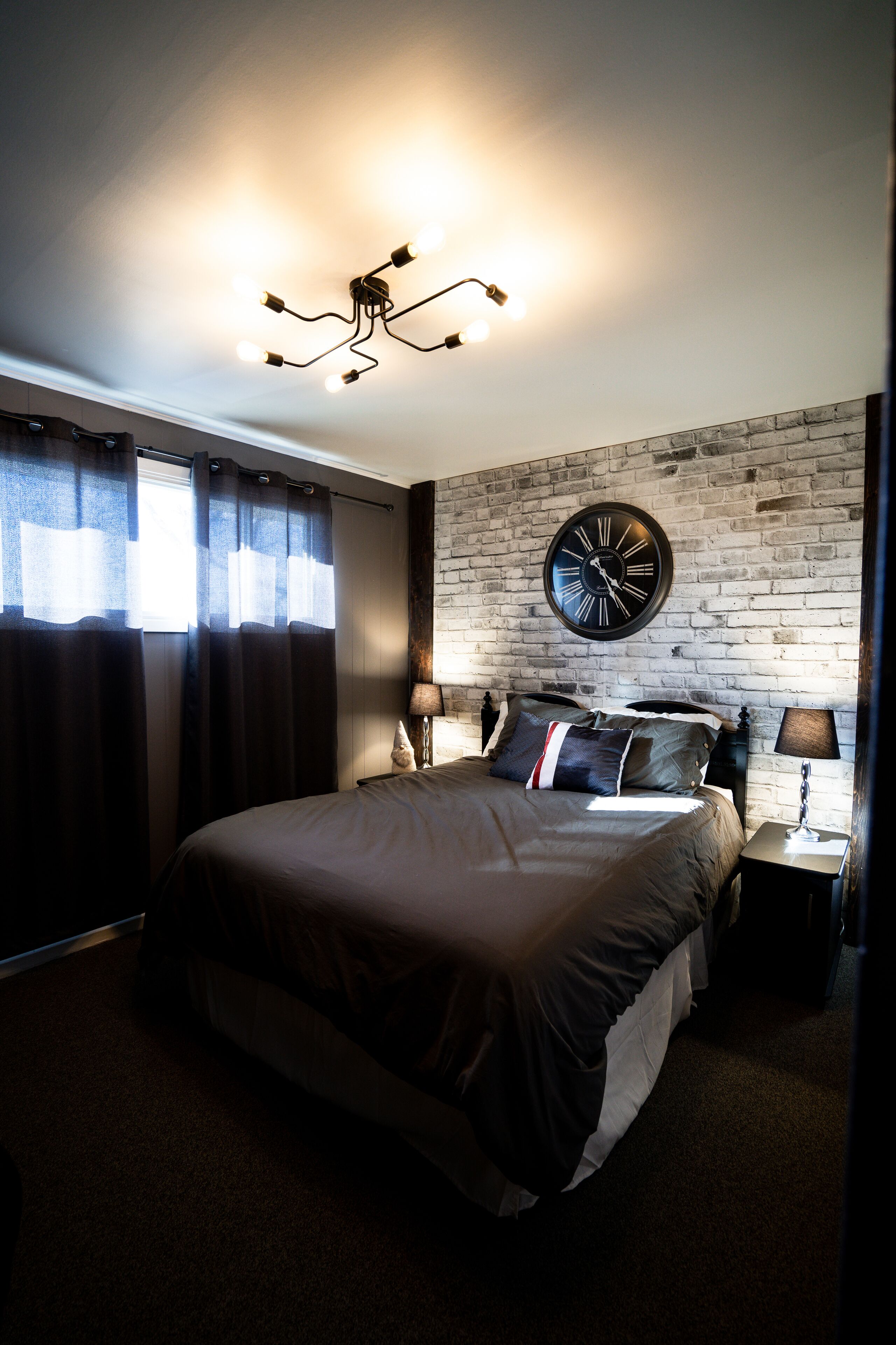 3 室のベッドルーム、アイロン / アイロン台、WiFi、ベッドシーツ