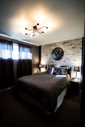 3 habitaciones, tabla de planchar con plancha, wifi y ropa de cama