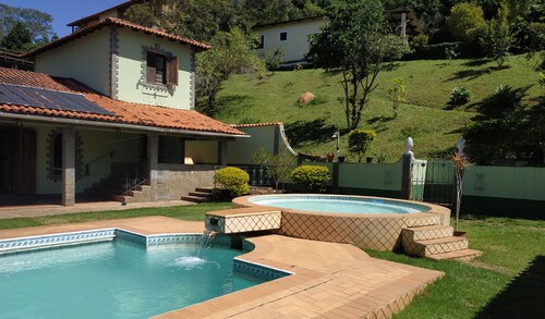 Beautiful farm with stunning views located in a charming and beautiful condominium.