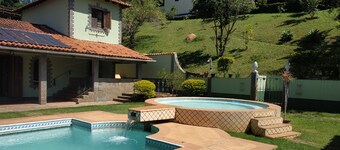 Beautiful farm with stunning views located in a charming and beautiful condominium.