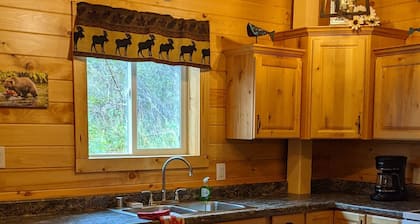 Moose Crossing Lodge - Sport Fishing Paradise - Famous Kenai River, Alaska