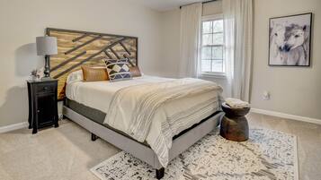 2 bedrooms, iron/ironing board, travel crib, free WiFi