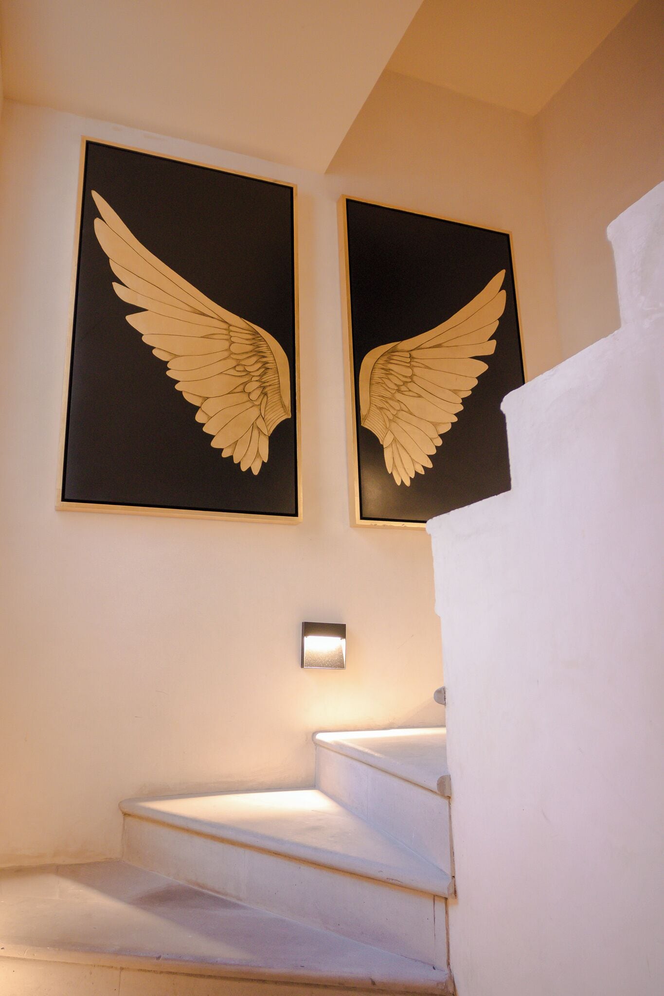 villa dragones | living area | 55-inch smart tv with cable channels, tv, netflix