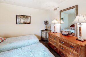 2 bedrooms, Internet, bed sheets