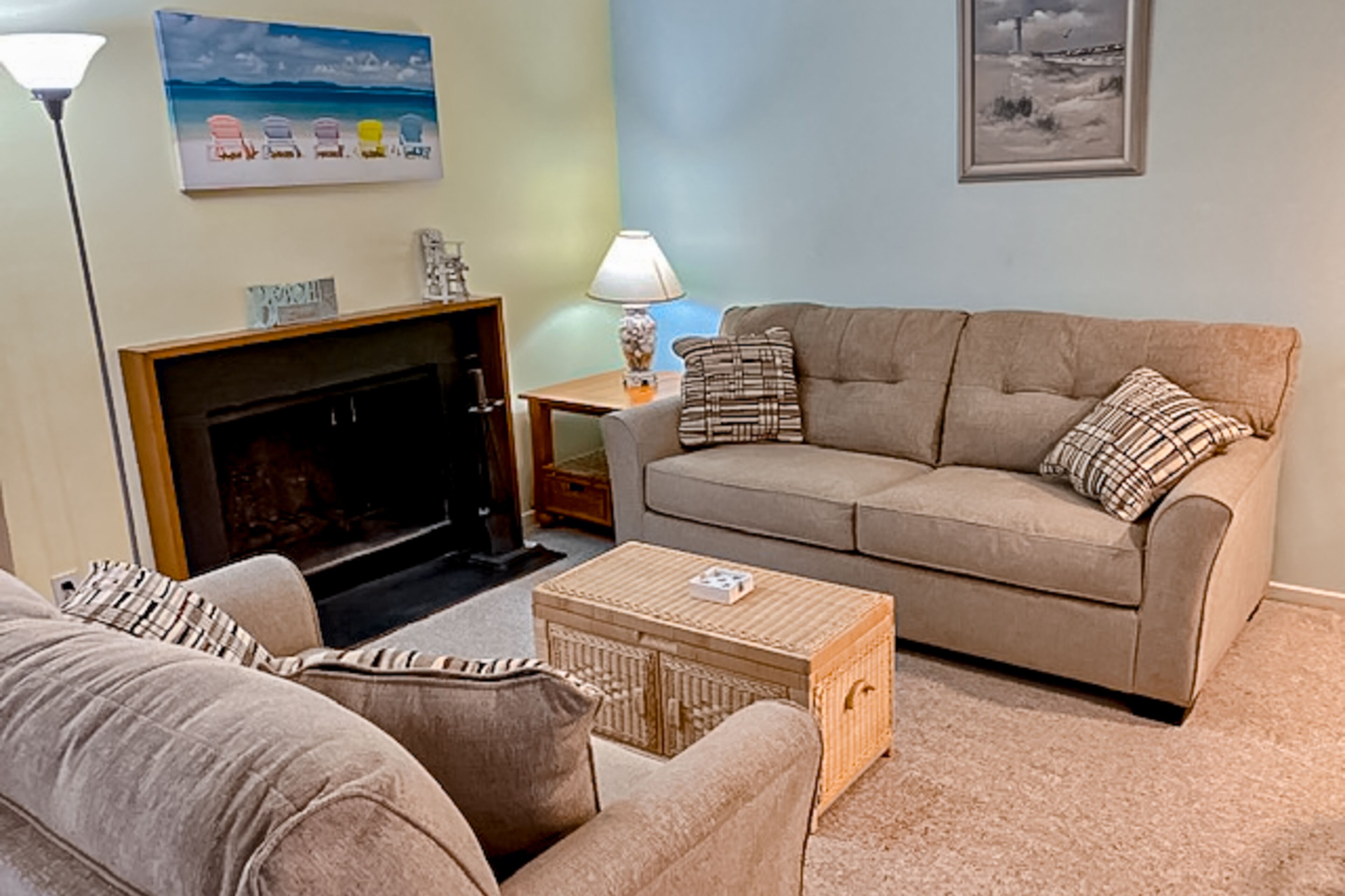 Villas of Bethany West Townhouse Close to Beach w/WiFi, Shared Pool, Private W/D