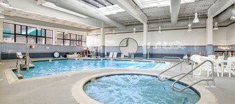 Sea Colony Condo Close to the Beach w/Free WiFi, Shared Pool, Private W/D