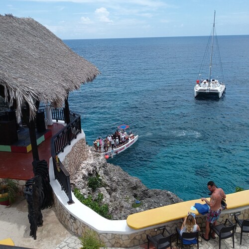 Playa Paraiso JAMAICA B&B, Ocean Pointe ~Beach Paradise. ADULTS ONLY