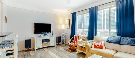 TV, fireplace, DVD player